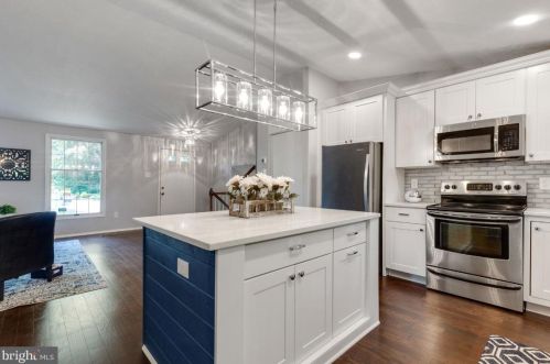 8467 Falling Leaf Rd, Springfield VA  22153-2503 exterior