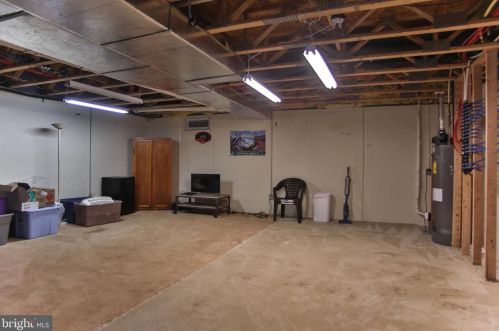 47 Barlow Dr, Souderton PA  18964-2276 exterior