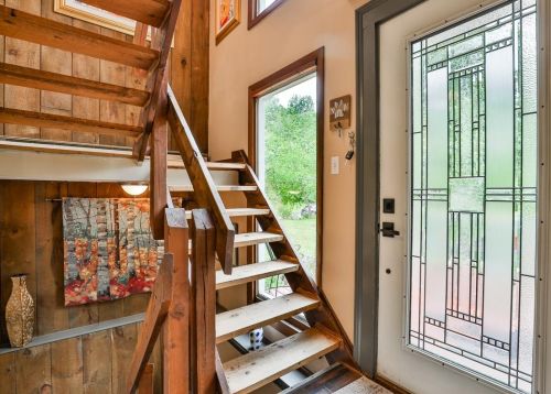 2 Harvest Dr, Derry NH  03038-4872 exterior