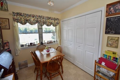 114 Shore Rd, Parsippany NJ  07834-1152 exterior