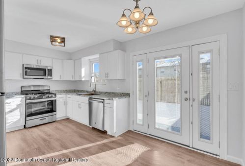 60 Greenwood Loop Rd, Bricktown NJ  08724-1254 exterior