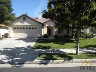 9714 Cinderella Ave, Bakersfield, CA 93311-2996