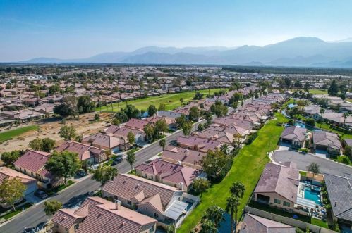 49527 Wayne St, Indio CA  92201-9752 exterior