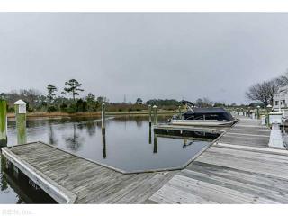 118 Harbor Watch Dr, Chesapeake, VA 23320-3927