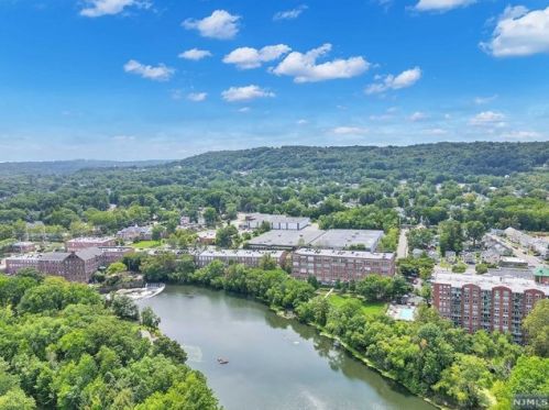 280 Main St, West Paterson NJ  07424-1236 exterior