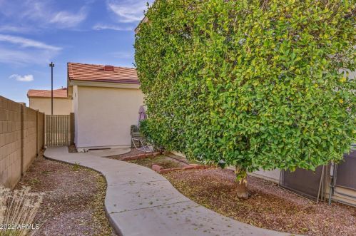 8826 12 St, Phoenix AZ 85086-7450 exterior