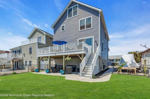 21 Halsey Dr, Bricktown NJ  08723-7510 exterior