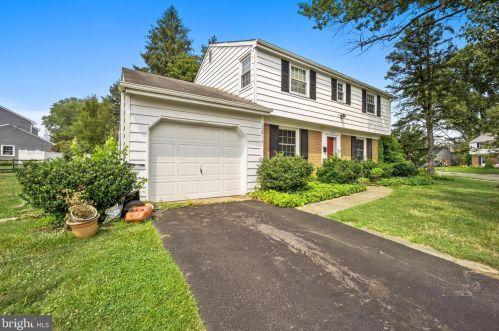 136 Louise Dr, Yardley, PA 19067-4838