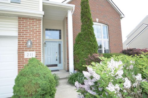 211 Bellebrooke Ct, Pataskala, OH 43062-7343