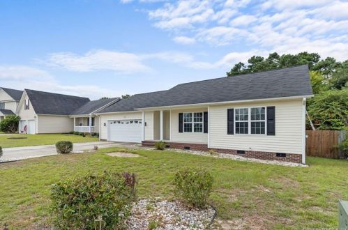 1456 Snowy Egret Dr, Fayetteville, NC 28306-3244
