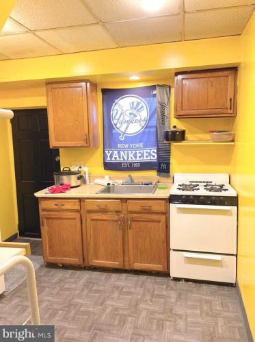 941 Mckean St, Philadelphia PA 19145-3034 exterior