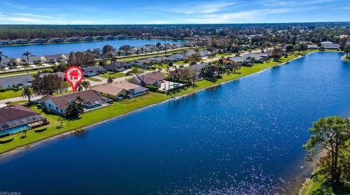 2516 Kings Lake Blvd, Naples FL  34112-5400 exterior