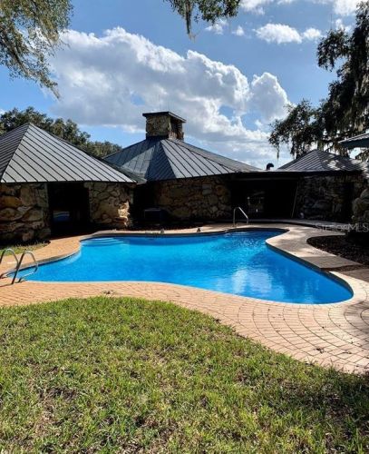 8355 110th St, Flemington, FL 32686-4539