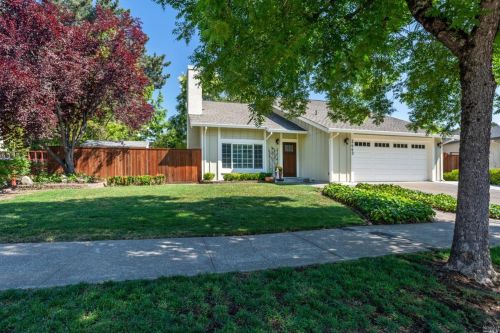 2443 San Sebastian Ave, Santa Rosa, CA 95401-5873