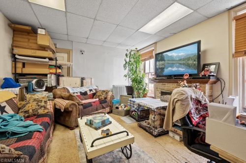 328 4th St, Litchfield MN 55355-2122 exterior