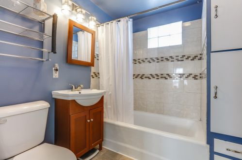 5628 38 Ave, Kenosha WI 53144-2725 exterior