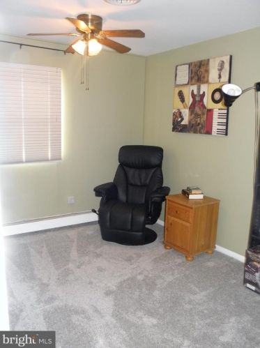 11008 Keswick Rd, Philadelphia PA  19154-4137 exterior