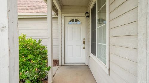 2 Sir Andrew Ct, Chico, CA 95928-7648
