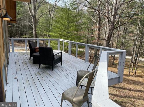 229 Wildlife Dr, Lost City WV  26810-8431 exterior