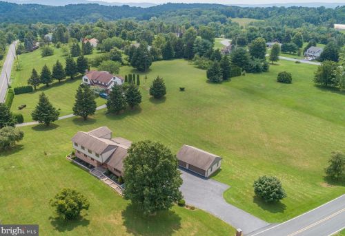 1342 Fairview Dr, Dauberville PA  19533-9185 exterior