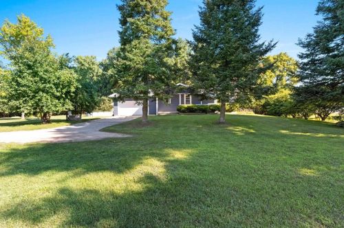 3420 School Ln, Green Bay, WI 54313-8353