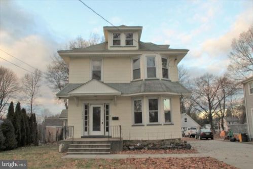 7335 Park Ave, Camden, NJ 08109-3011