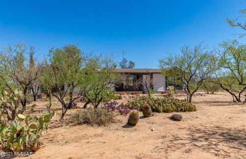 12100 Kristina Ln, Tucson, AZ 85735-2303