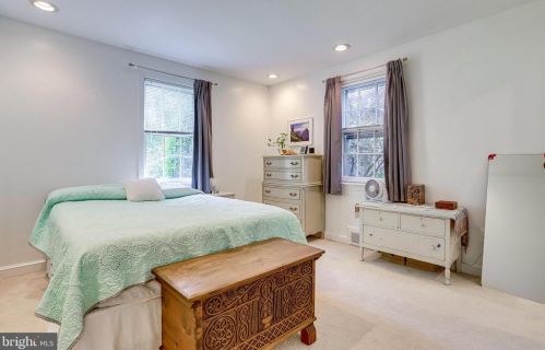 2901 Linden Ln, Falls Church VA  22042-2313 exterior