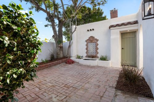 2824 Chatsworth Blvd, San Diego CA  92106-1462 exterior