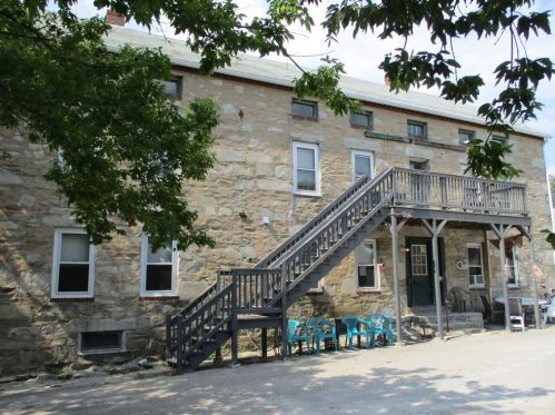 44 Market St, Webster MA  01570-2246 exterior