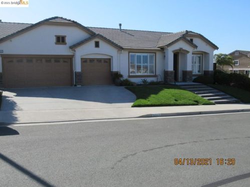 1886 Ventura Dr, West Pittsburg CA  94565-6476 exterior