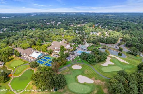 11 Dawnwinds Ct, Lakewood NJ  08701-7517 exterior