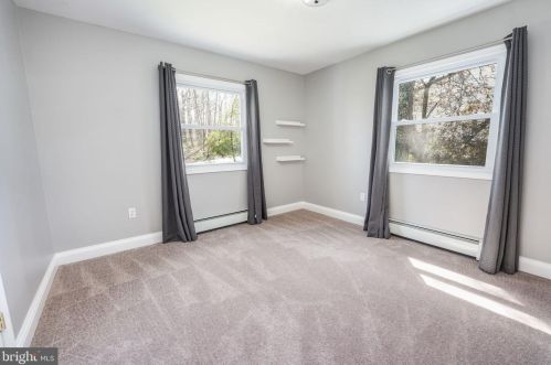 13333 Millwood Dr, Woodbridge VA  22191-1928 exterior