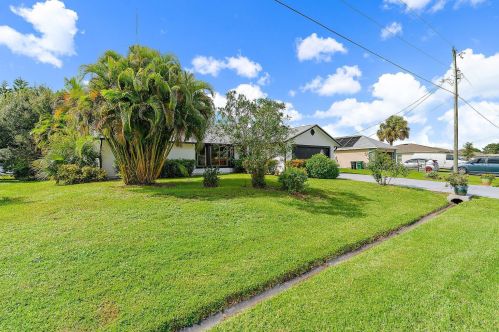 2238 Lucaya St, Fort Pierce, FL 34952-6820