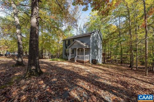 39 Smokewood Dr, Bybee, VA 22963-2825