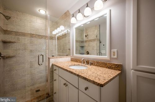 281 Golden Woods Ct, Great Falls VA  22066-4152 exterior