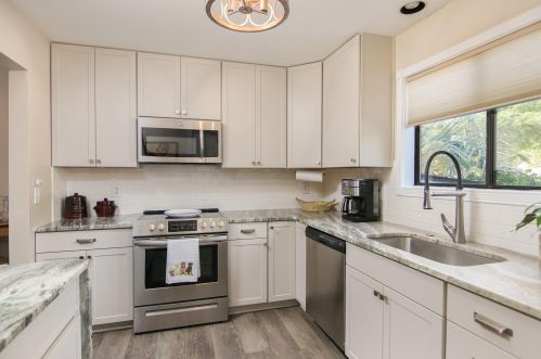 334 Sandpiper Dr, Mount Pleasant SC  29464-2834 exterior
