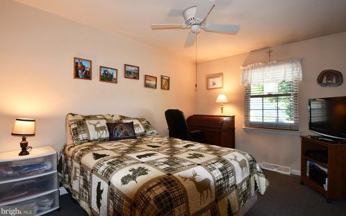 728 Jackson St, Lansdale PA 19446-5268 exterior