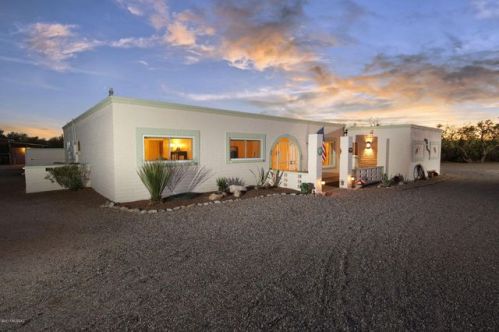 2858 Longhorn Dr, Tucson, AZ 85749-9754