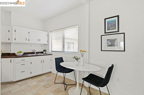 651 Alcatraz Ave, Oakland CA  94609-1005 exterior