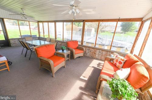 17 Briarwood Rd, Shrewsbury PA  17361-1801 exterior