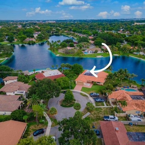 7357 Sabal Dr, Hialeah, FL 33014-2524