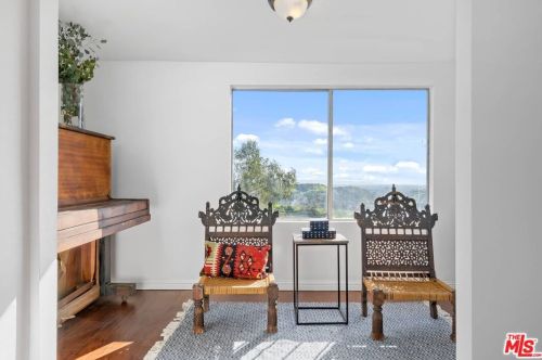 2083 Hanscom Dr, South Pasadena CA  91030-4011 exterior