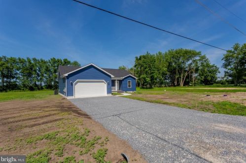 75 Honolulu Rd, Frankford DE  19945-2019 exterior