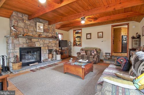 499 Manatawny St, Pottstown PA  19464-5140 exterior