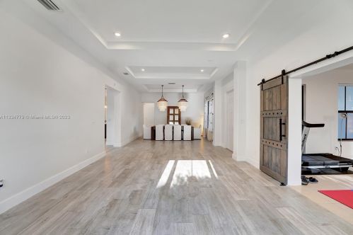 8297 28th St, Hollywood FL  33024-3187 exterior