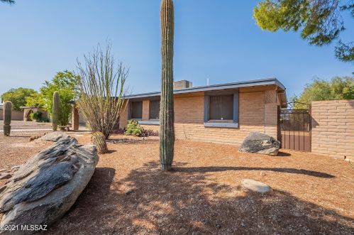 2421 Oracle Jaynes Station Rd, Tucson, AZ 85741-3544