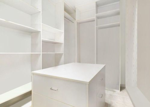 8 King Edward Ct, Rancho Mirage CA  92270-1621 exterior