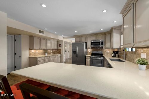 5119 Paradise Dr, Scottsdale AZ 85260-5433 exterior