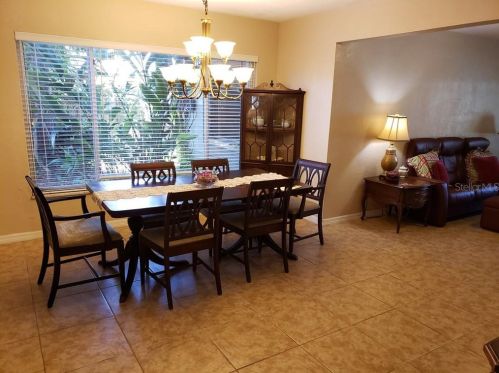 1537 Demens Dr, Saint Petersburg FL  33712-6021 exterior